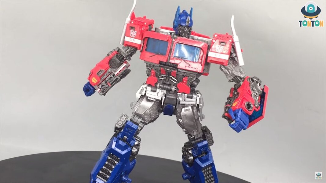 Transformers Masterpiece MPM 12 Optimus Prime  (29 of 43)